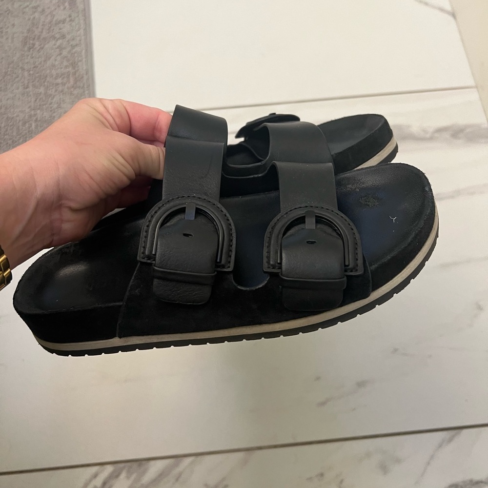 Vince buckle slides